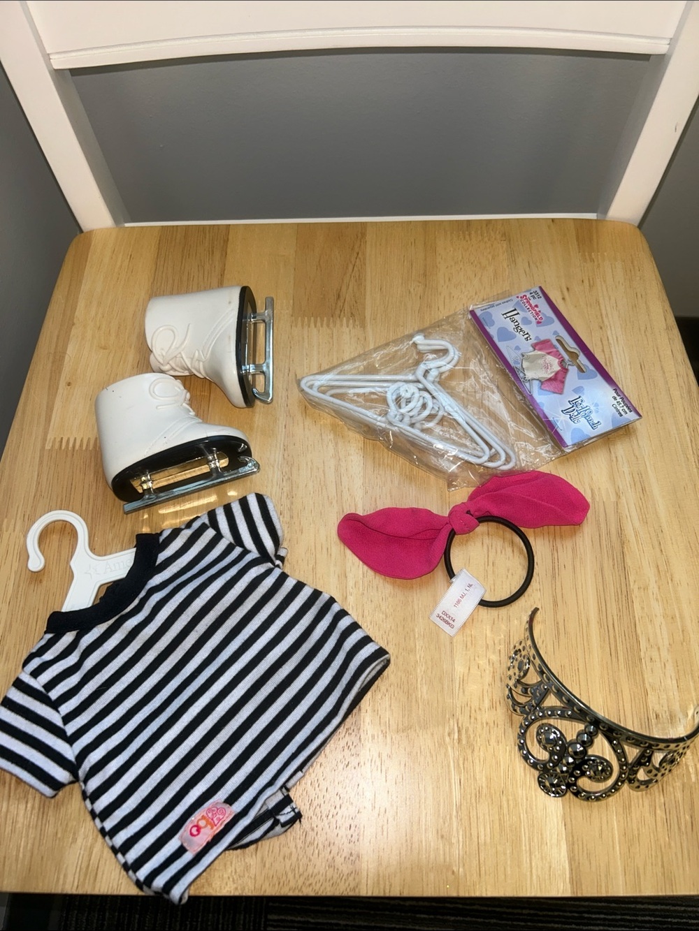 American Girl 18” Truly Me Doll Straight Brown Hair, Extra Clothes/Backpack/More - Picture 11 of 13